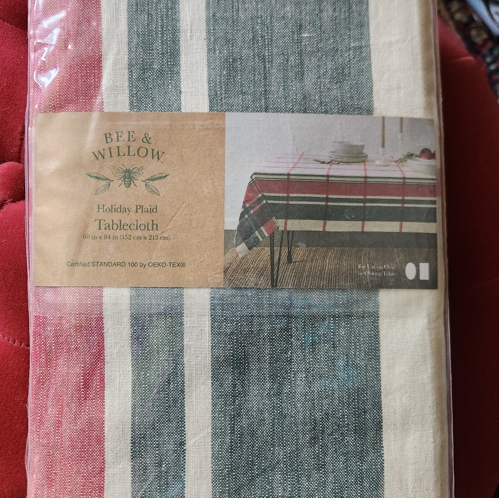 NWT Bee & Willow Holiday Plaid Tablecloth 60 x 84